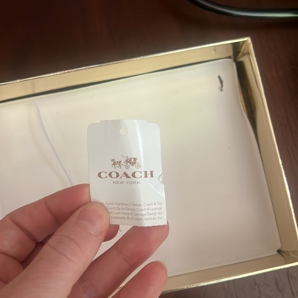 Coach Box - Picture 3 of 6